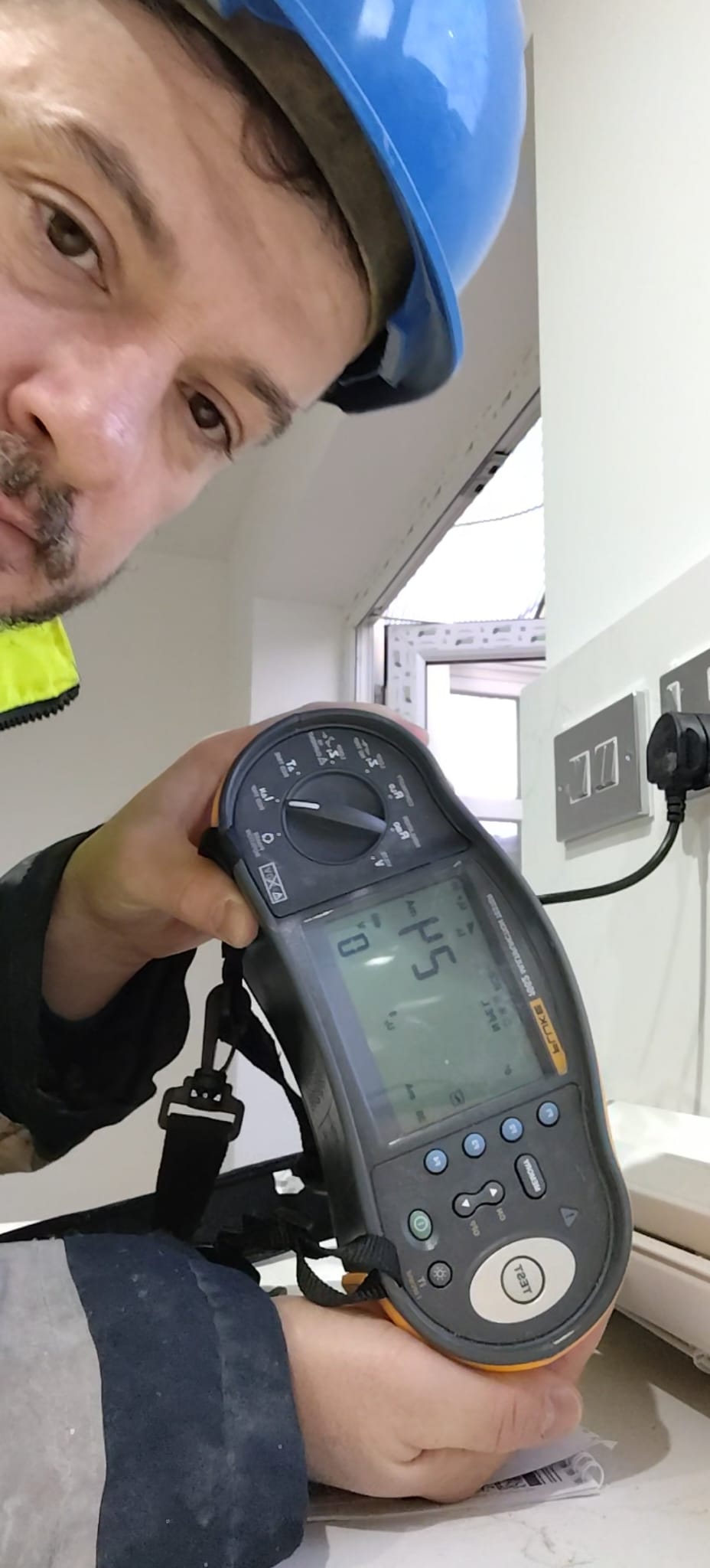 Sali on site testing with a Fluke multimeter